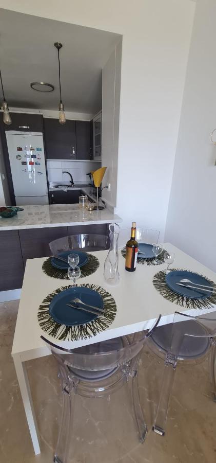 Small Oasis - Appartement 6 Personnes Manilva Exterior photo